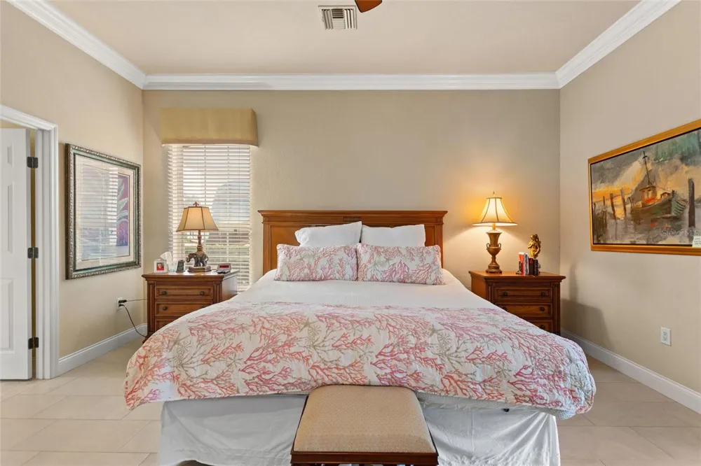 370 MEANDERING WAY Polk City, FL 33868