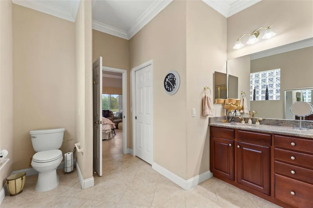 370 MEANDERING WAY Polk City, FL 33868