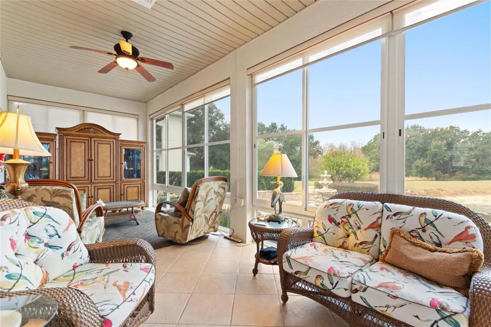 370 MEANDERING WAY Polk City, FL 33868