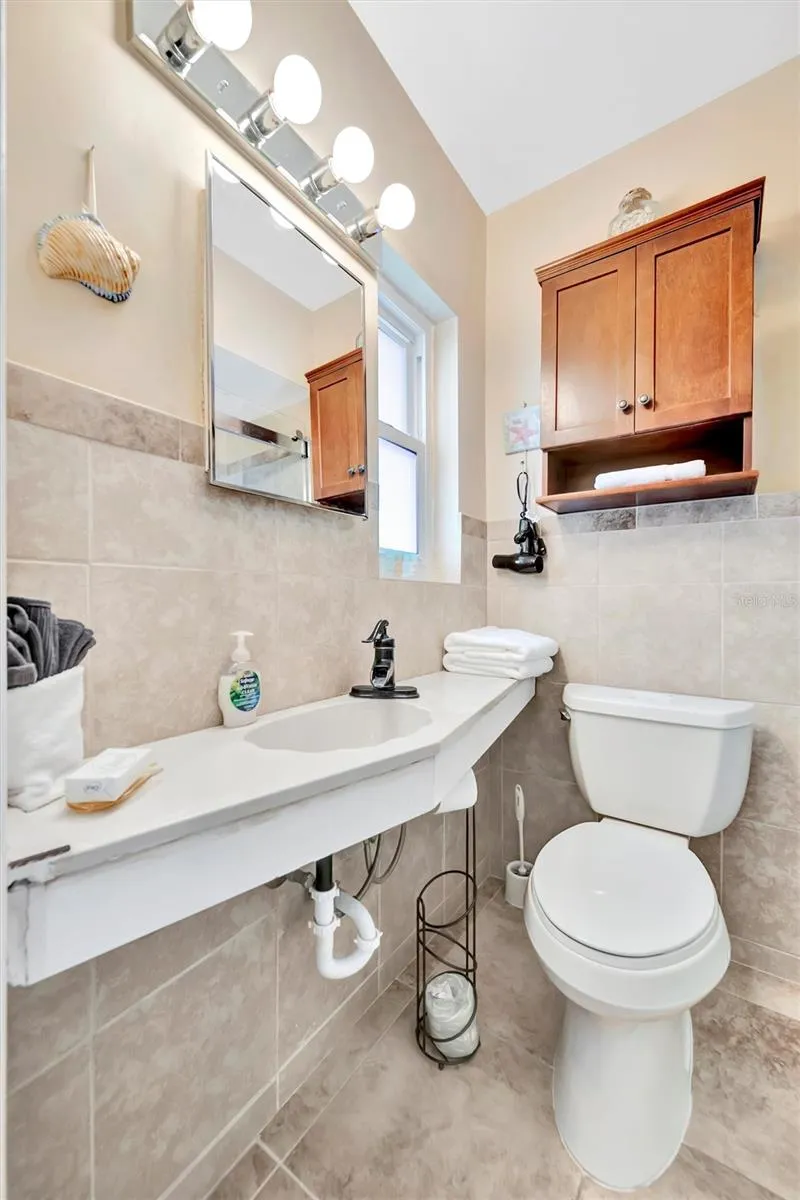 673 BAY ESPLANADE #204 Clearwater Beach, FL 33767