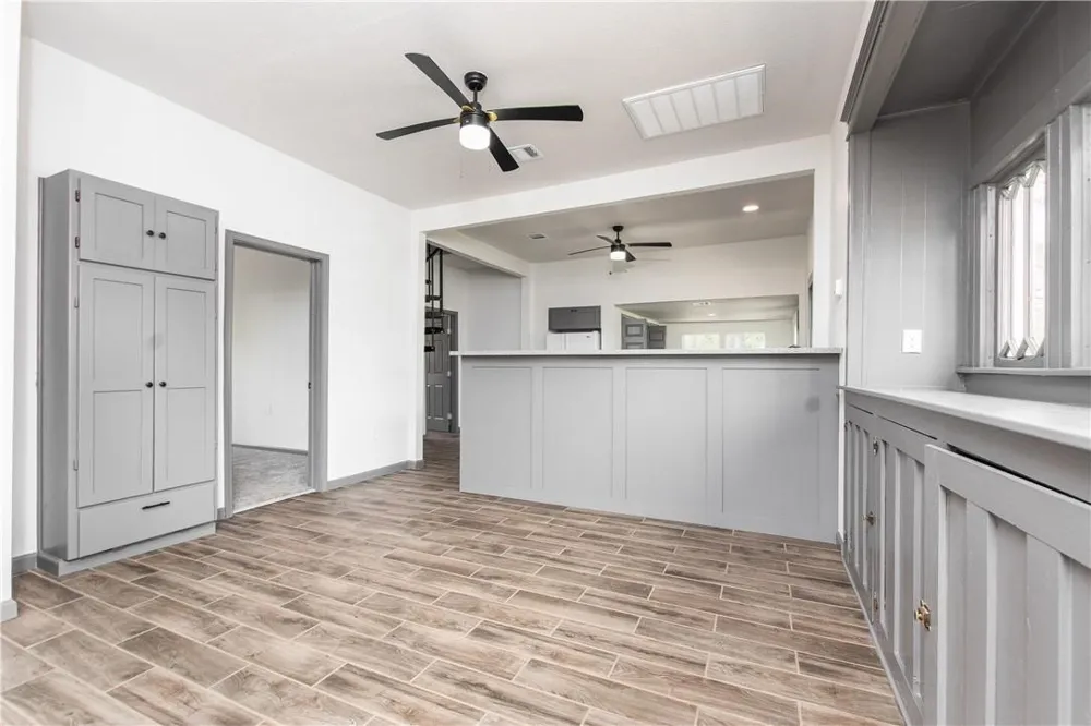 606 6th Street Moody, TX 76557