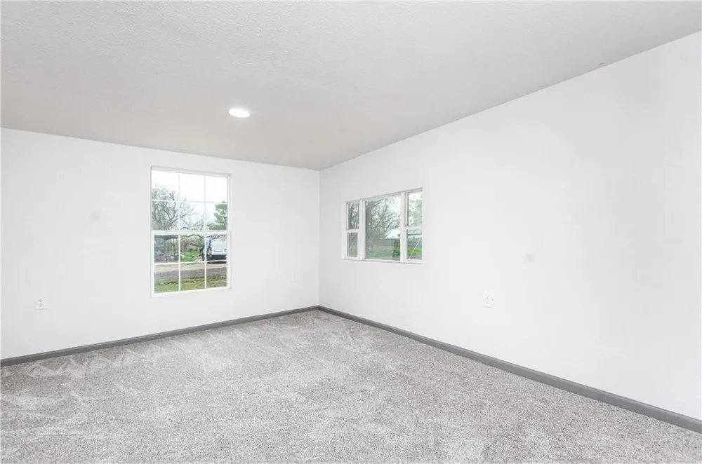 606 6th Street Moody, TX 76557