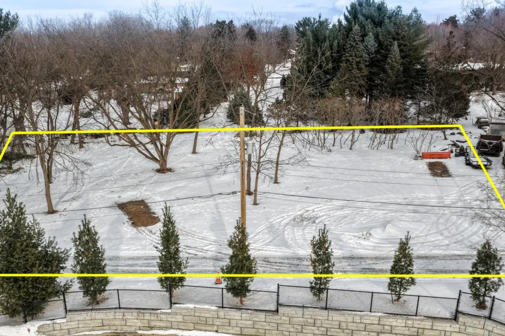 130x Dodd Road Mendota Heights, MN 55118