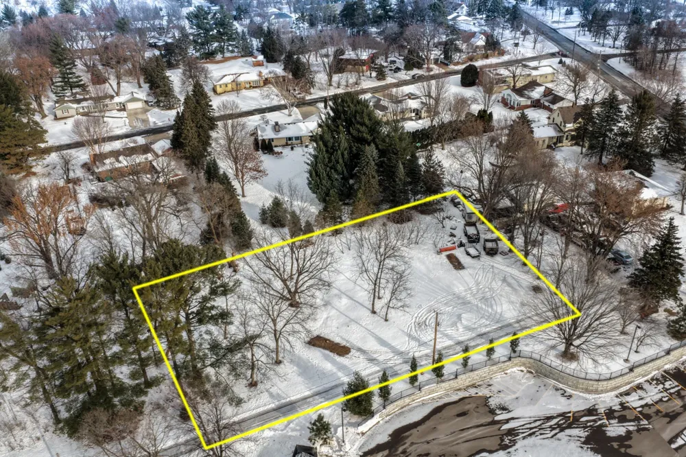 130x Dodd Road Mendota Heights, MN 55118