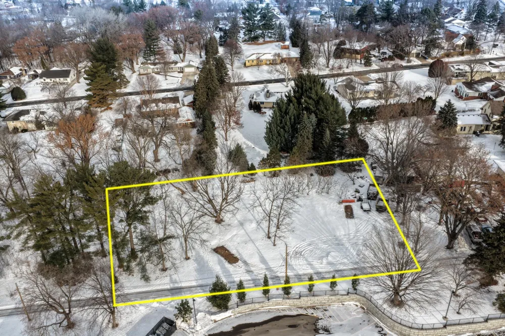 130x Dodd Road Mendota Heights, MN 55118