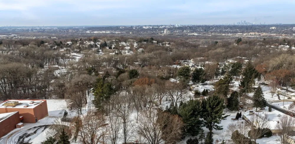 130x Dodd Road Mendota Heights, MN 55118