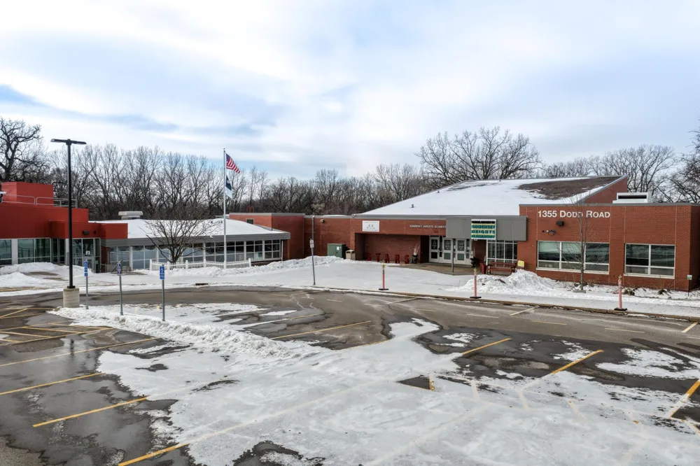 130x Dodd Road Mendota Heights, MN 55118