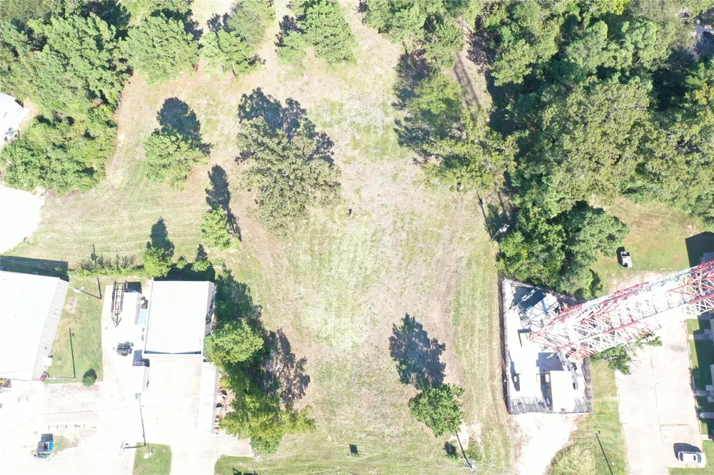 185 S Fm 356 W Onalaska, TX 77360