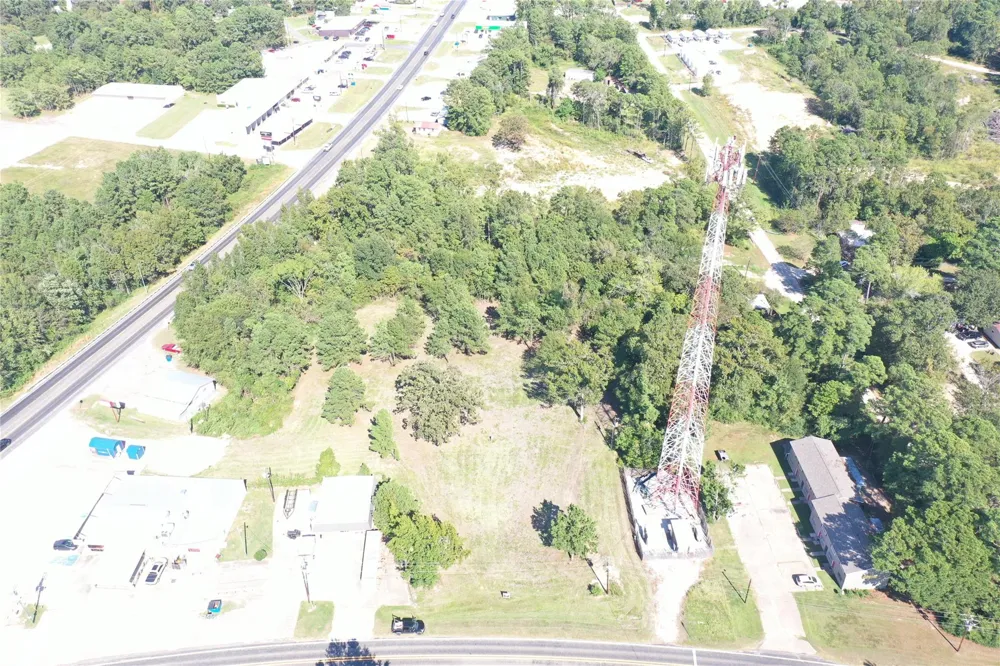 185 S Fm 356 W Onalaska, TX 77360