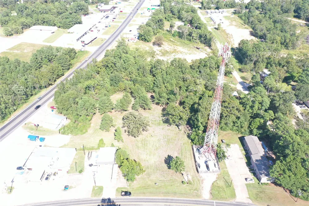 185 S Fm 356 W Onalaska, TX 77360
