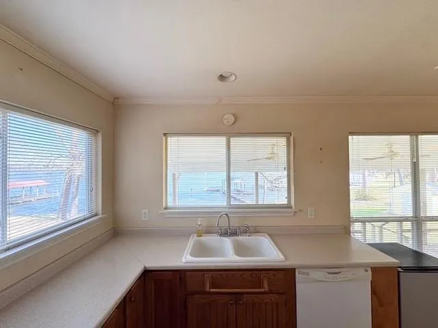 616 Marina Road A E Crockett, TX 75835
