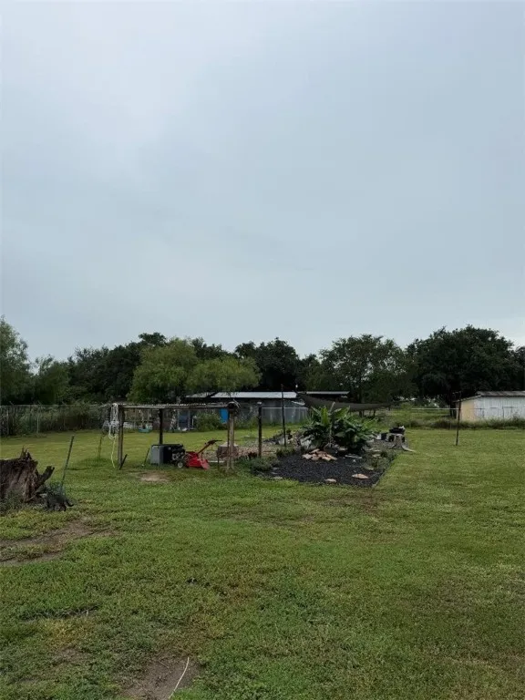 327 Taylor Falfurrias, TX 78355