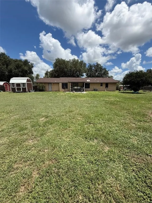 327 Taylor Falfurrias, TX 78355
