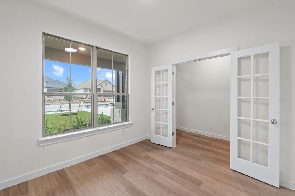 1012 Universal Drive Hutto, TX 78634