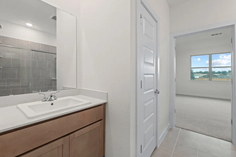 1012 Universal Drive Hutto, TX 78634