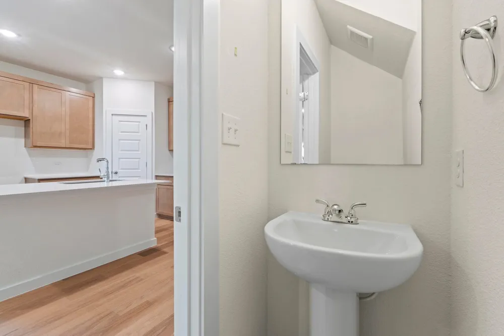 1012 Universal Drive Hutto, TX 78634