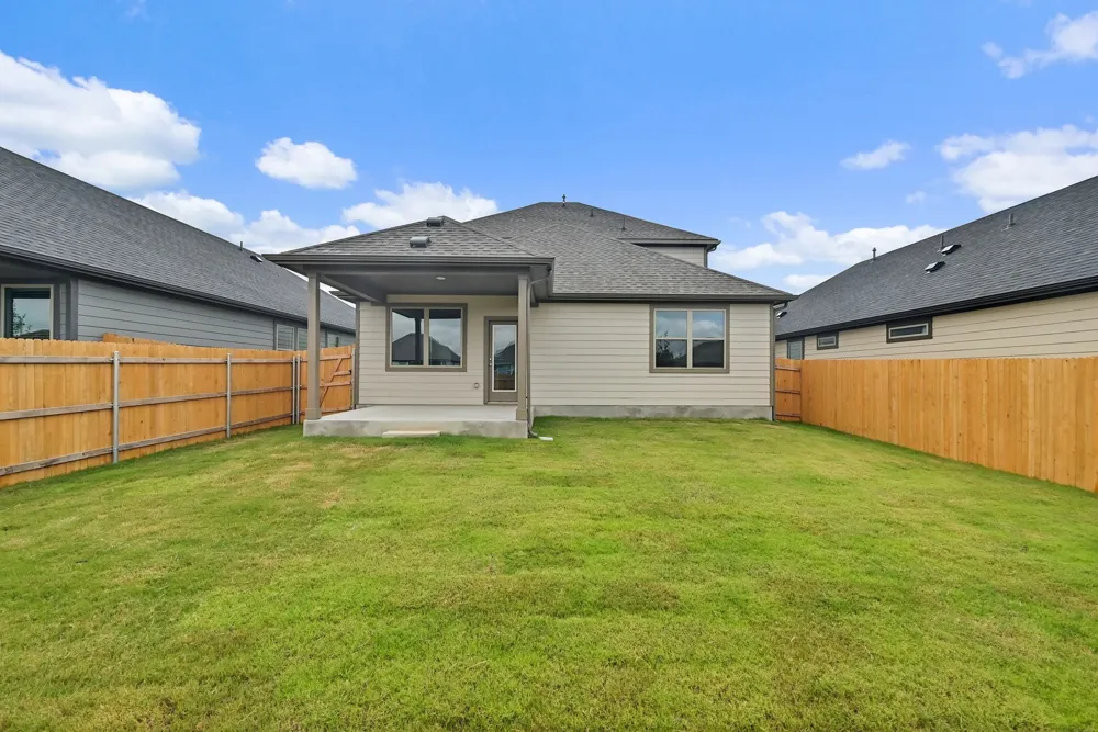 1012 Universal Drive Hutto, TX 78634