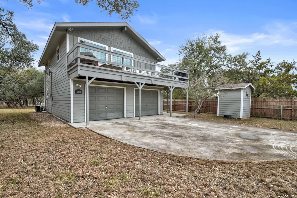 2591 Lakeshore Drive Canyon Lake, TX 78133