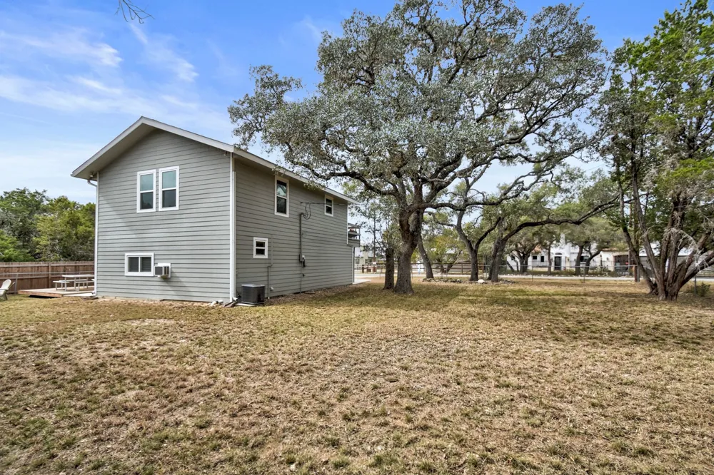 2591 Lakeshore Drive Canyon Lake, TX 78133
