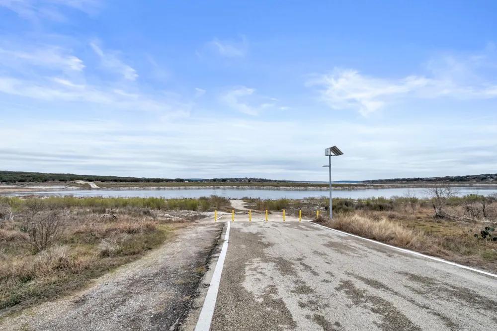 2591 Lakeshore Drive Canyon Lake, TX 78133