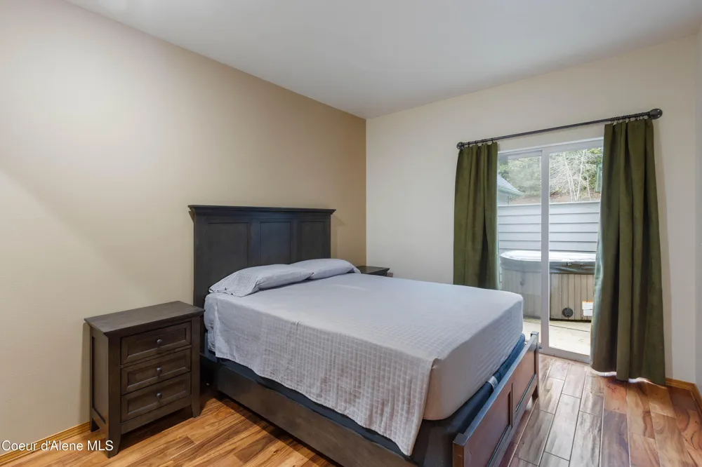 46700 Highway 200 ## 302 Hope, ID 83836