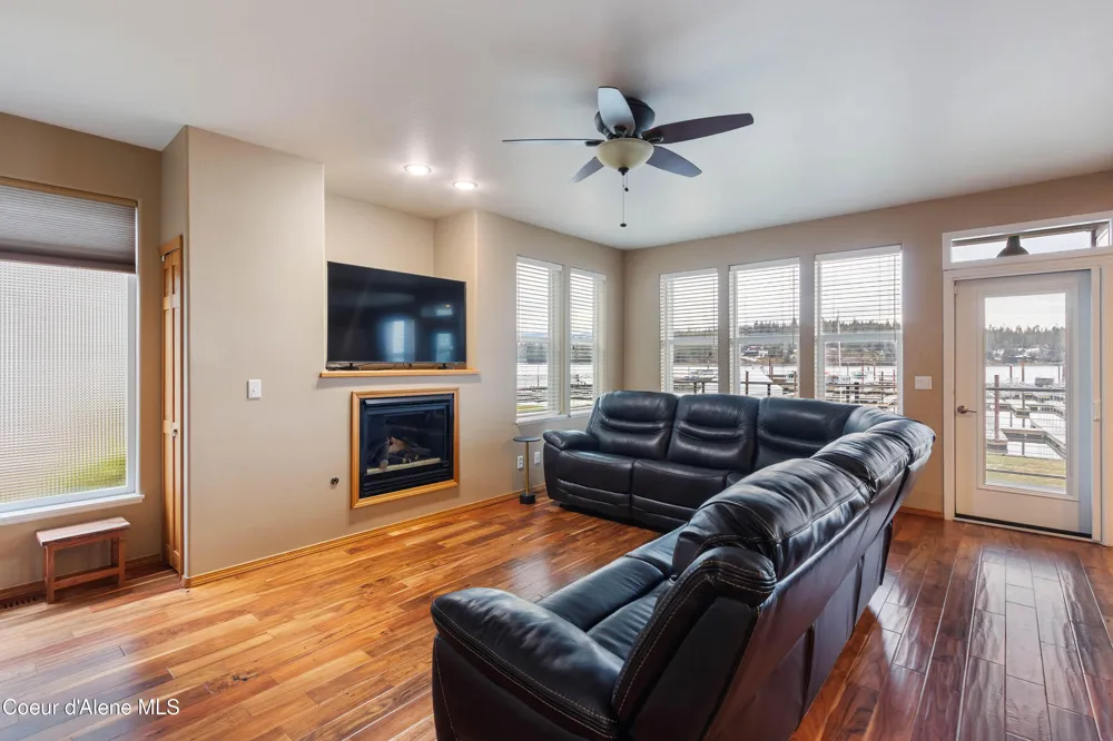 46700 Highway 200 ## 302 Hope, ID 83836