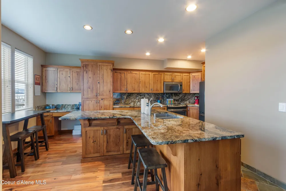 46700 Highway 200 ## 302 Hope, ID 83836