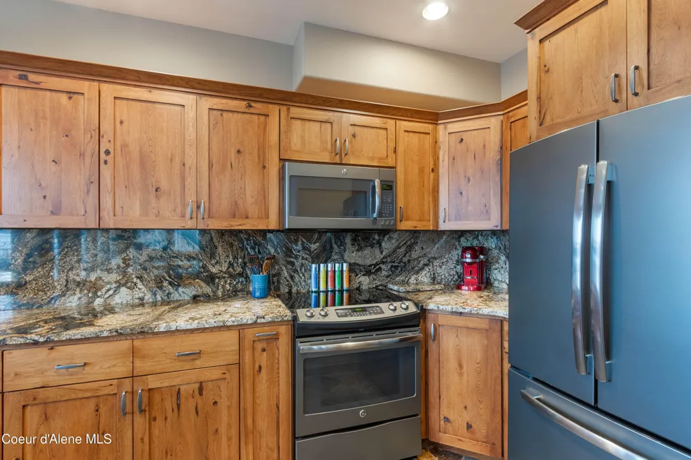 46700 Highway 200 ## 302 Hope, ID 83836