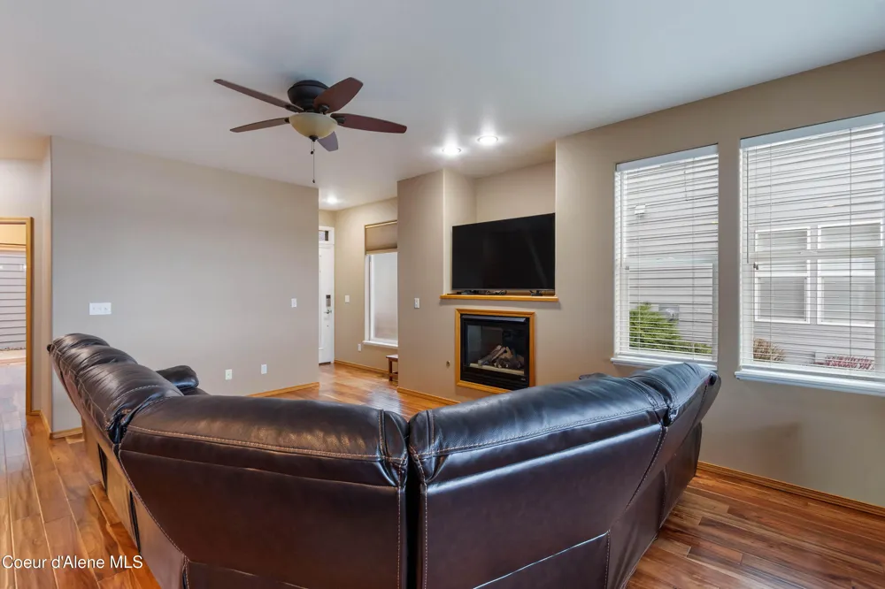 46700 Highway 200 ## 302 Hope, ID 83836