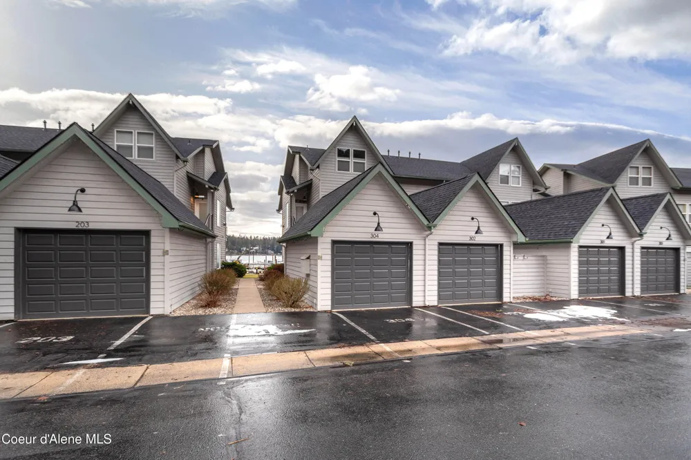 46700 Highway 200 ## 302 Hope, ID 83836