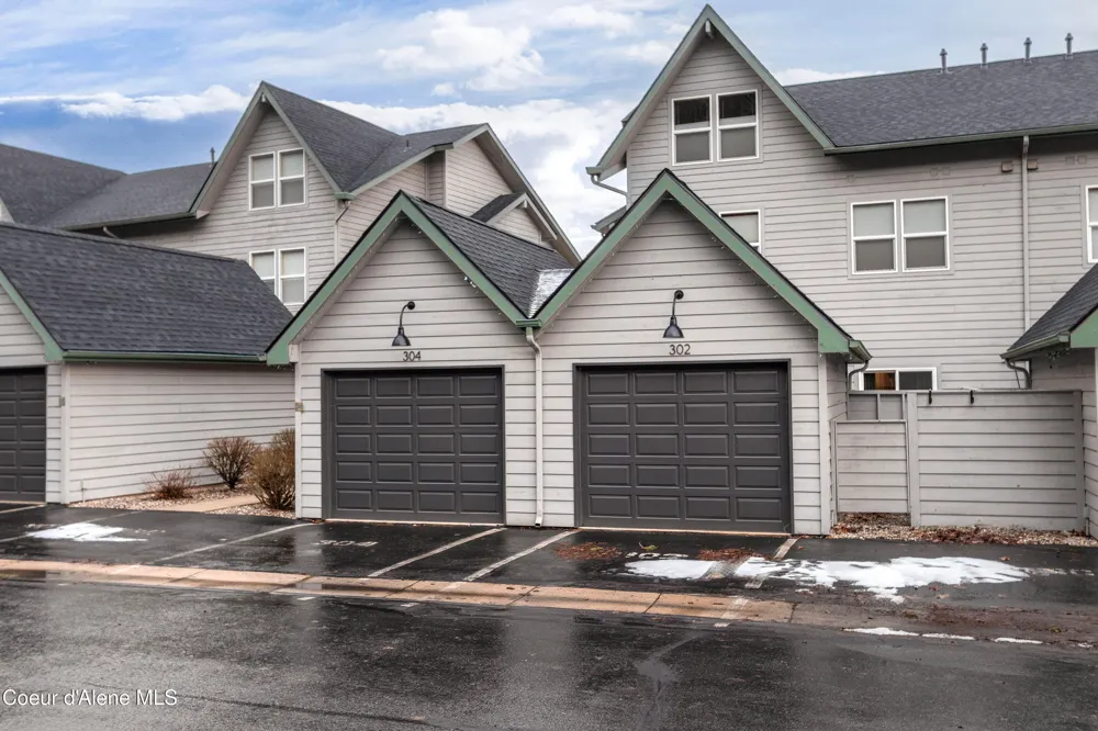 46700 Highway 200 ## 302 Hope, ID 83836
