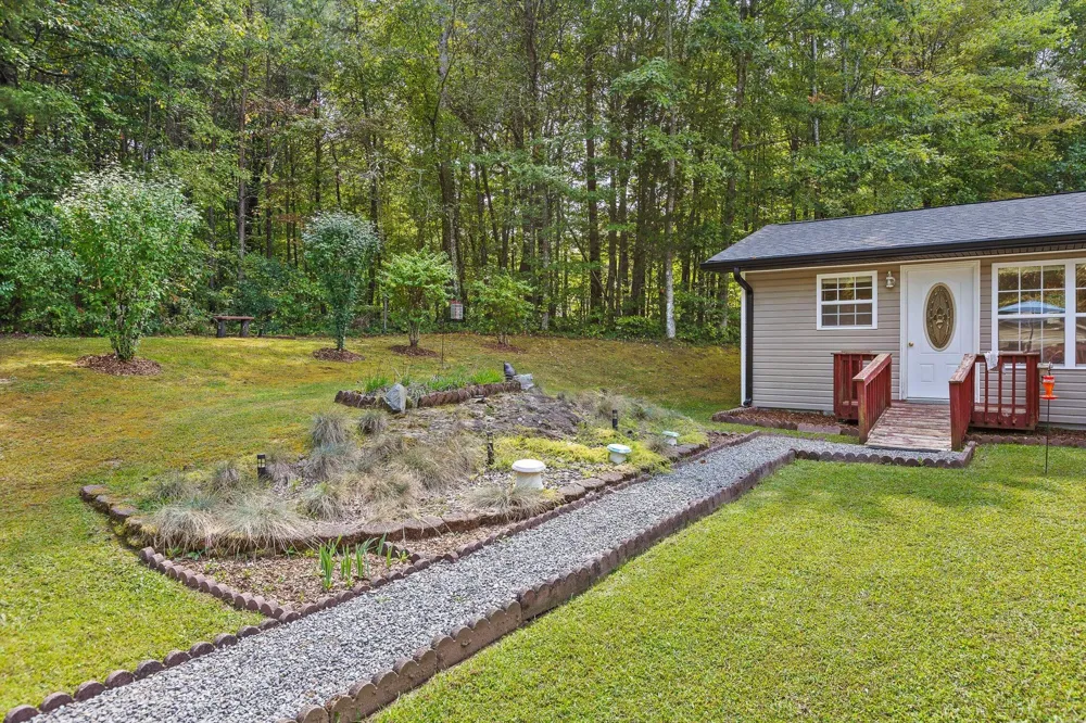 434 D Harvey Road Graysville, TN 37338