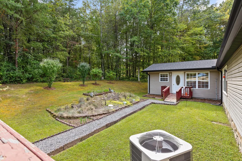 434 D Harvey Road Graysville, TN 37338