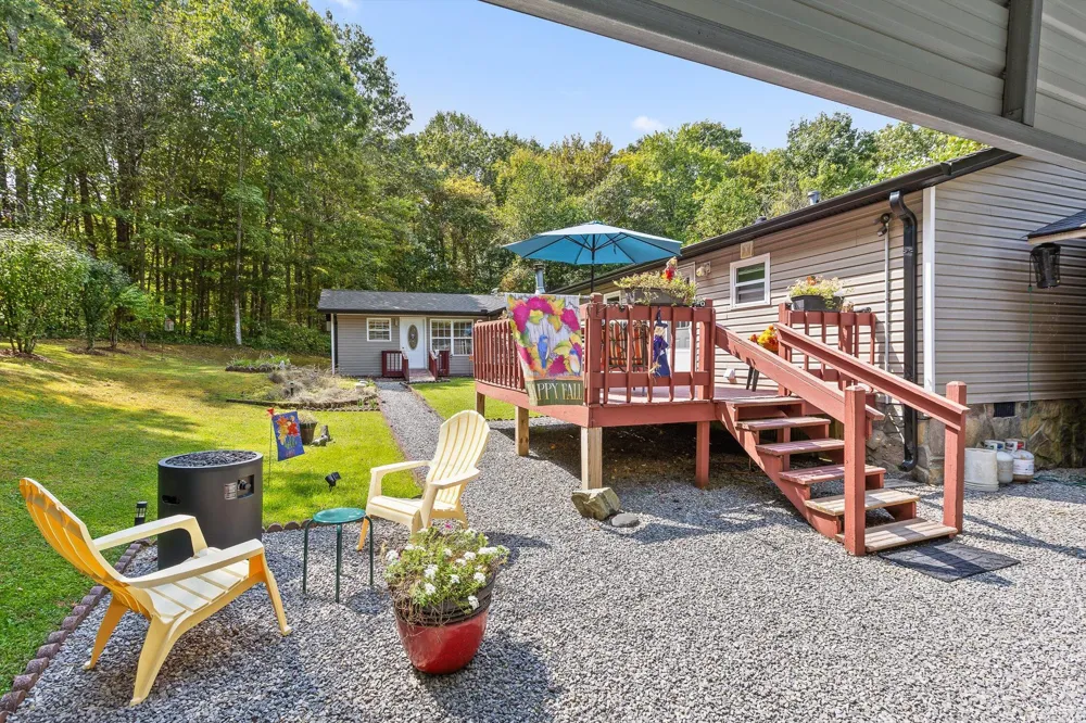 434 D Harvey Road Graysville, TN 37338