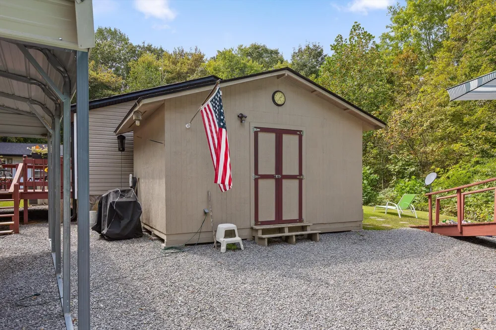 434 D Harvey Road Graysville, TN 37338