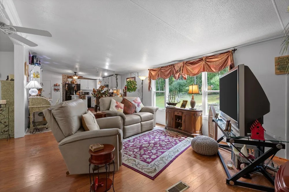 434 D Harvey Road Graysville, TN 37338