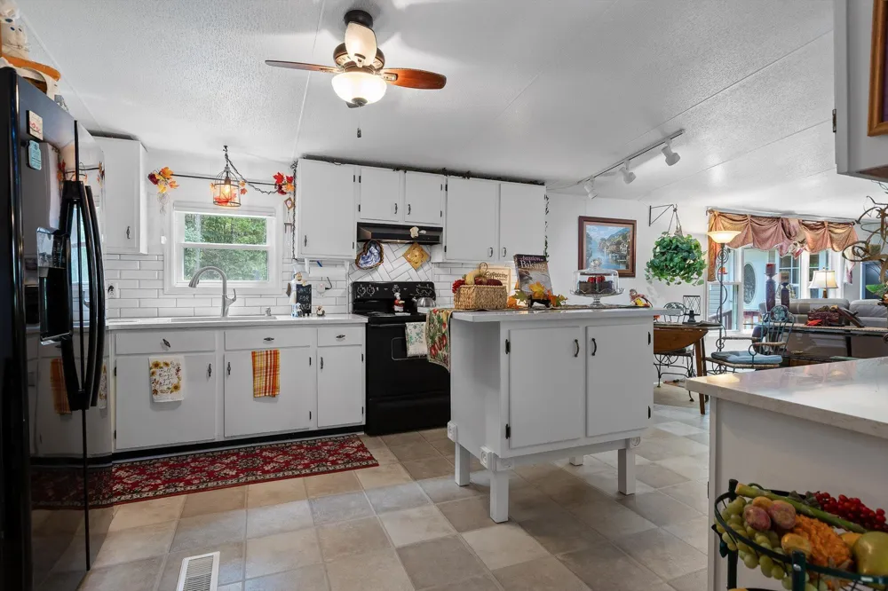 434 D Harvey Road Graysville, TN 37338