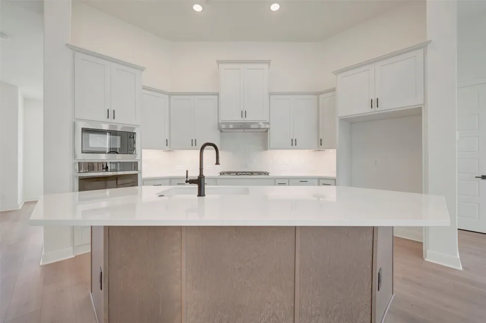 2155 Spotted Fawn Drive Arlington, TX 76005