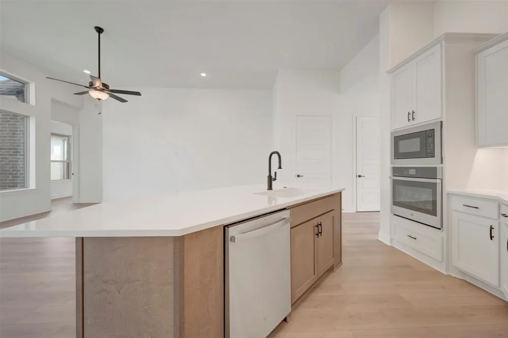 2155 Spotted Fawn Drive Arlington, TX 76005