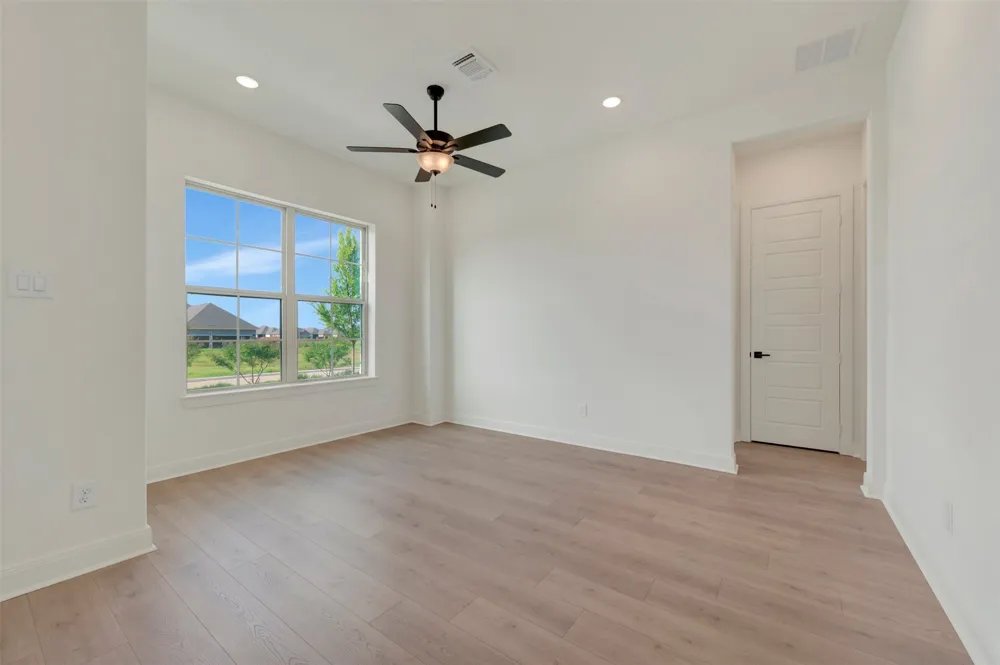 2155 Spotted Fawn Drive Arlington, TX 76005