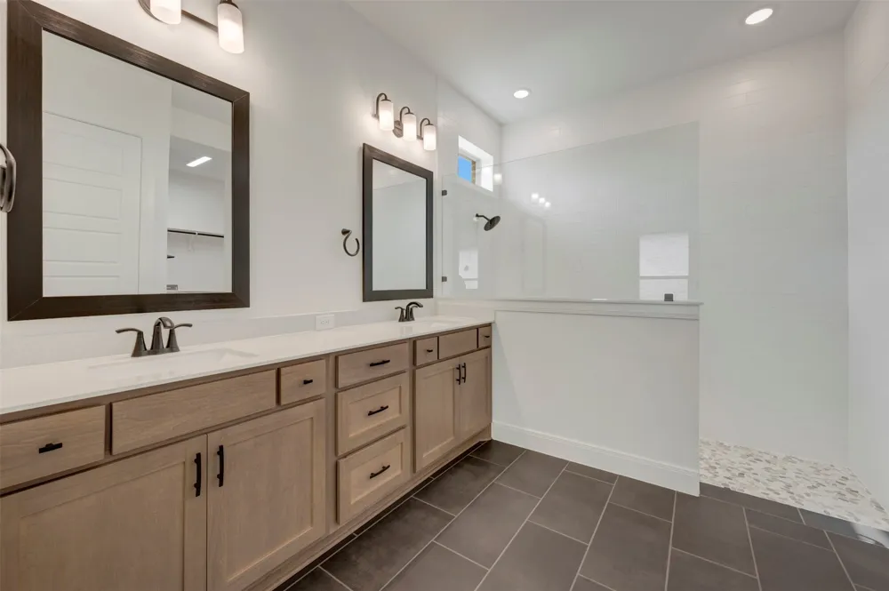 2155 Spotted Fawn Drive Arlington, TX 76005