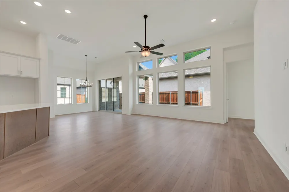 2155 Spotted Fawn Drive Arlington, TX 76005