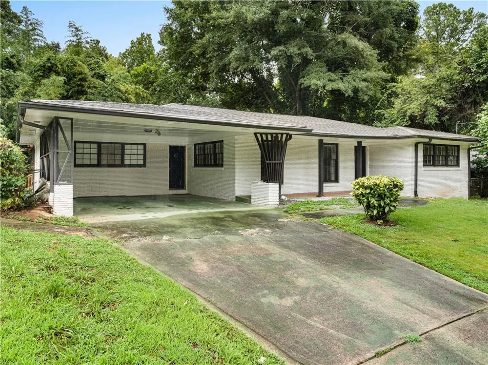 1685 Dunwoody Place NE