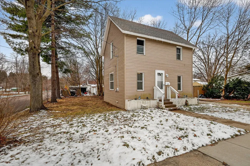 620 E Green Street Marshall City, MI 49068