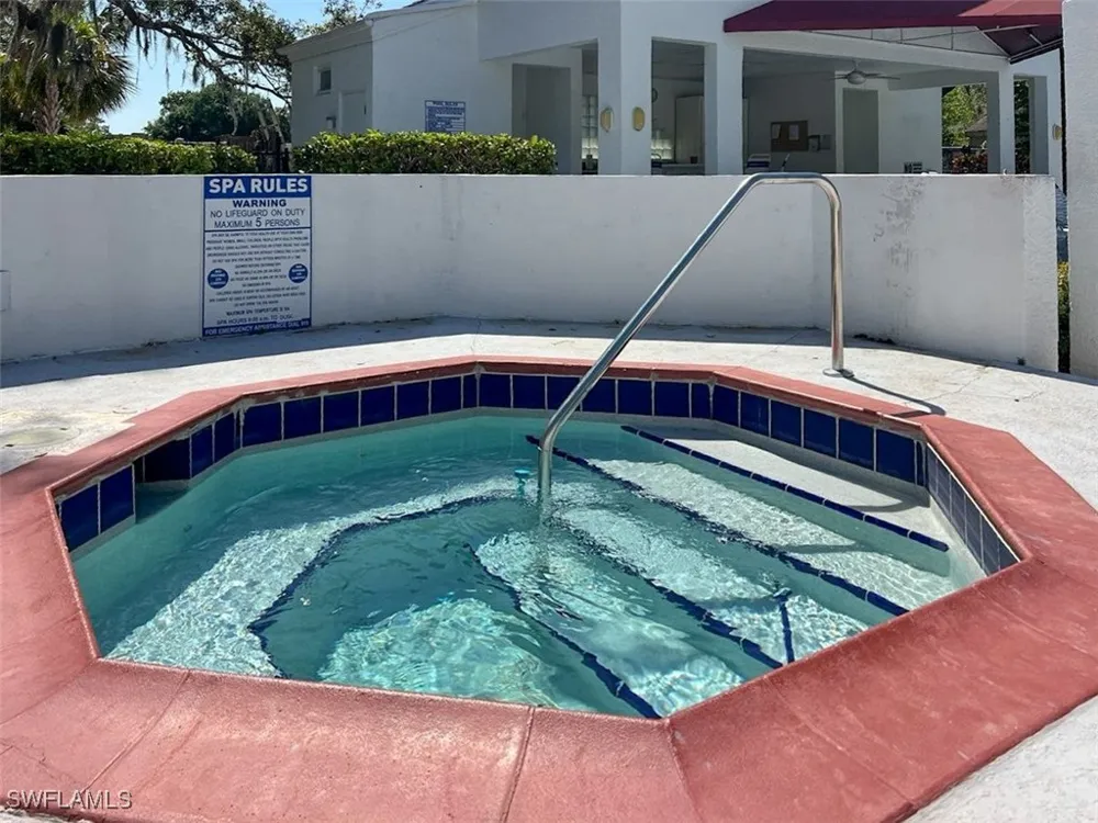 CASTLEWOOD DRIVE Holiday, FL 34691