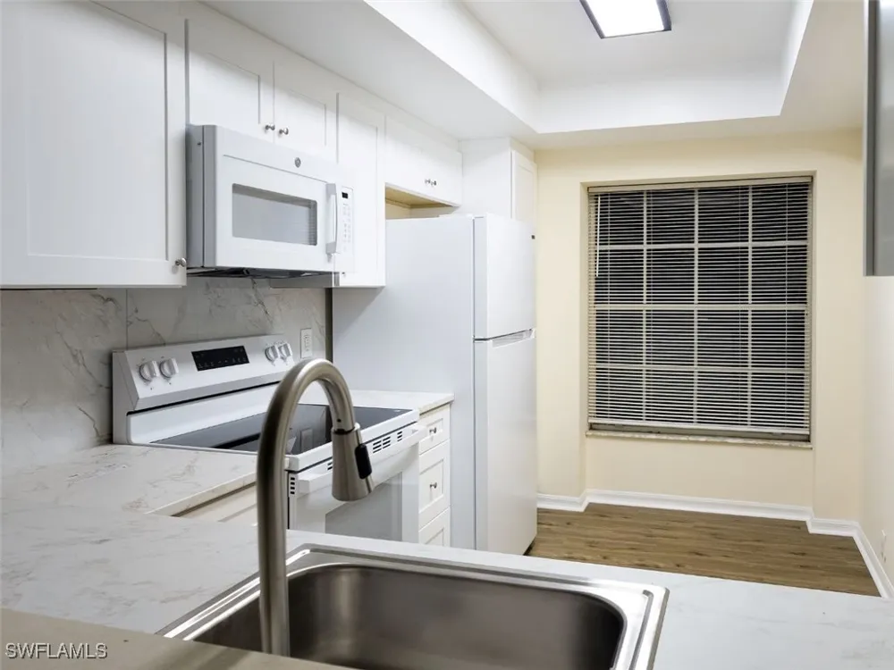CASTLEWOOD DRIVE Holiday, FL 34691