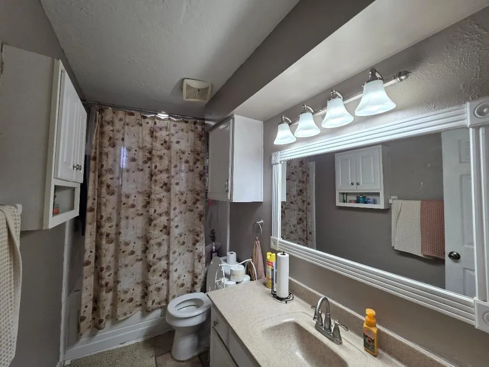 2414 Goldenrod Street Highlands, TX 77562
