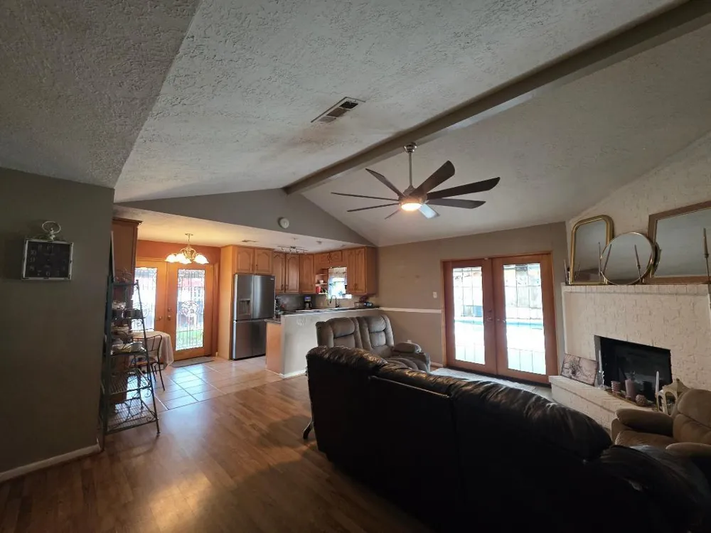 2414 Goldenrod Street Highlands, TX 77562