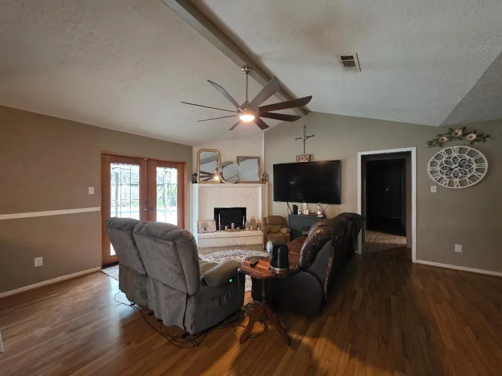 2414 Goldenrod Street Highlands, TX 77562