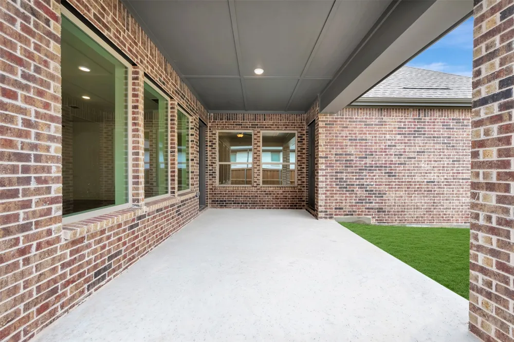 2085 Emerald Grove Drive Arlington, TX 76005